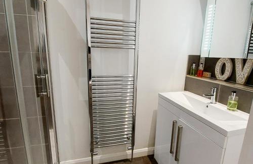 Meadow View Apartments are 2 and 3 bedroomed with private parking - Foto 50