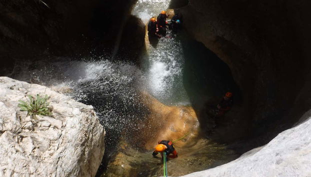 Canyoning at Buitre Gorge - Foto 3