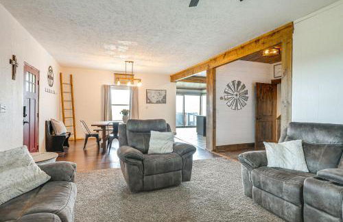 Family-Friendly Seward Home with Sauna and Pool! - Foto 5