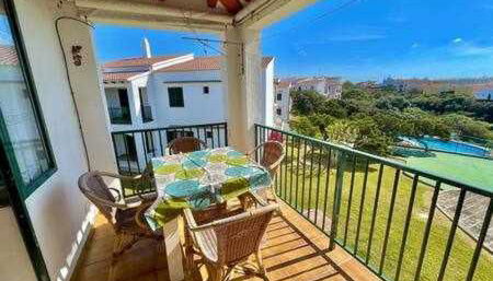 Bosch- Apartamento de 2 dormitorios con piscina. - Photo 4