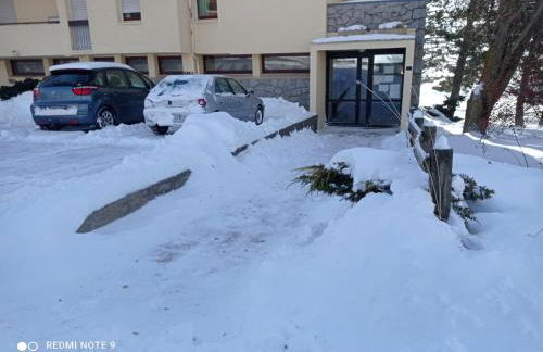 Studio MARMOTTE FONT-ROMEU 4 personnes avec balcon Résidence VAL SOLEIL entièrement rénové en juin 2021 place de PARKING & WIFI gratuit , draps & serviettes de toilettes non inclus, sabanas y toallas no incluidos - Foto 2