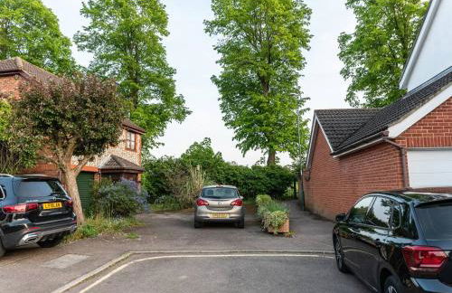 Gorgeous 4 BR House Near Station mins to London - Pass the Keys - Foto 68