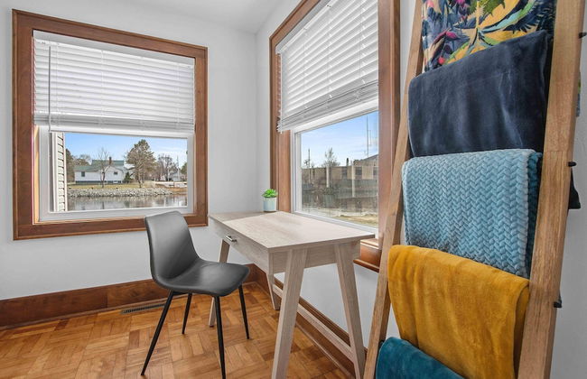 Riverfront Kayaks Bay Access Sleeps 15 - Foto 15