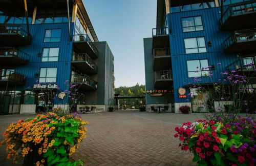 Timeless Modern Luxury at Bellerive on the River - Photo 39