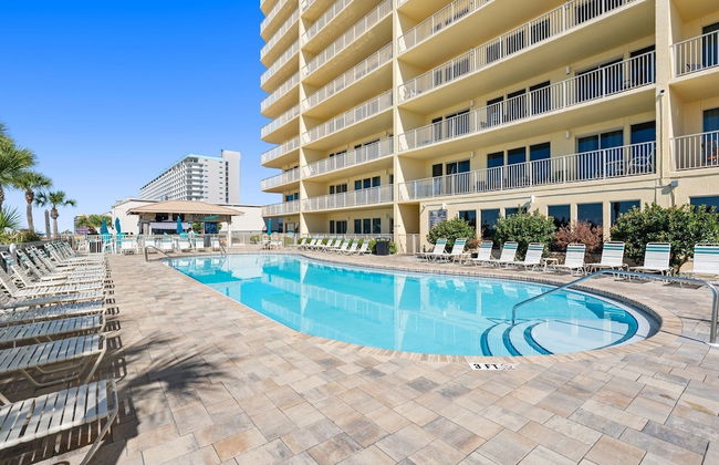 Beautiful Condo with Spacious Balcony to Enjoy Fascinating Ocean View - Unit 1002 by RedAwning - Foto 22