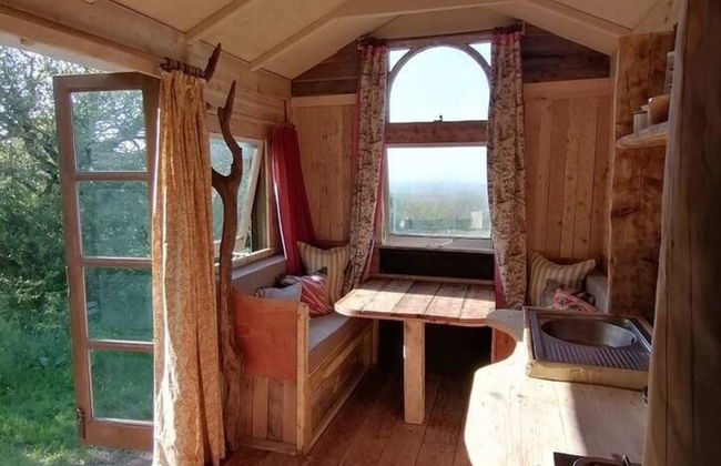 Totnes - Cabin - Sleeps 4 - Garden - Parking - Foto 7