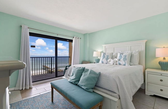 Top Floor Oceanfront Condo w Pool Beach Access - Foto 11