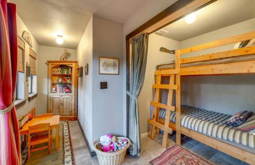 Peaceful Helotes Cabin Fire Pit, 9 Mi to Old Town - Foto 14