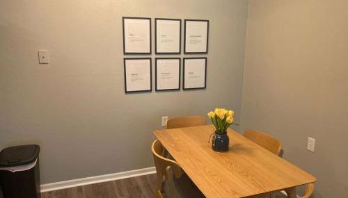 The Ingrid Apt #8 - Fresh and Simple 2bd with WiFi - Foto 2