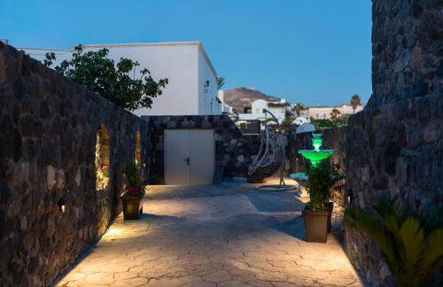 NEW Yiota Collection 4 Suites & 4 Prive Jacuzzi - Foto 129