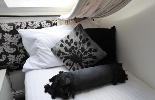 Arden Hill Farm House - Sleeps up to 16 - Snooker Table - HOT TUB - Foto 3