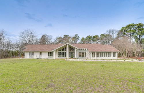 Peaceful Longview Home with Pond, 6 Mi to Downtown! - Foto 35