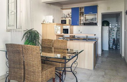 Nice Home In Splitska - Supetar - Photo 6