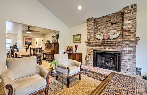 Wine Country Retreat at Private Creekside House! - Foto 3