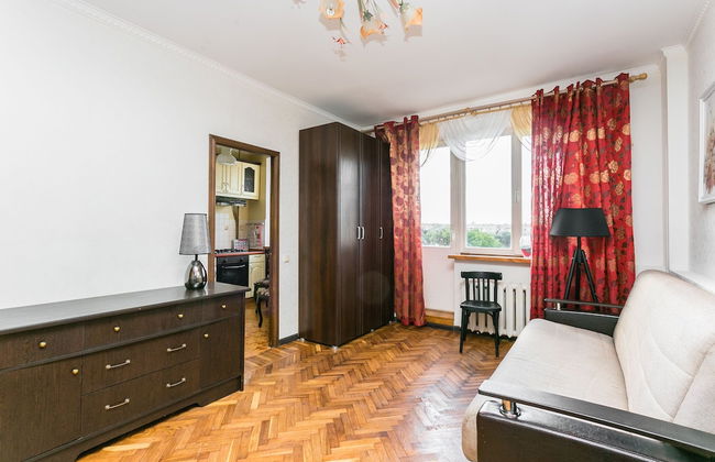 Apartment on Bolshoy Kondratievskiy 4 - Photo 4