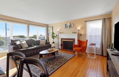 Relaxing 4 bedroom - Full Kitchen & Dining - BART - Foto 1