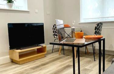 Stunning 1-bedroom annexe flat with own entrance near London - Photo 12