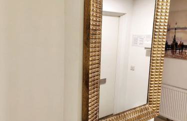 Luxurious 3 bed Ensuites & kitchenettes Nr LGI Hospital & Uni - Free 5G WIFI & Netflix Short Stays - Contractors Free Parking - Foto 35