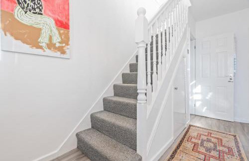 #82 Stylish Shirley Home - Sleeps 8 - NEC Solihull BHX - " Perfect for Contractors and Families - Free Parking" - Foto 10