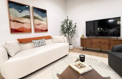 Architectural East Austin Home with Pool & Casita - Photo 1