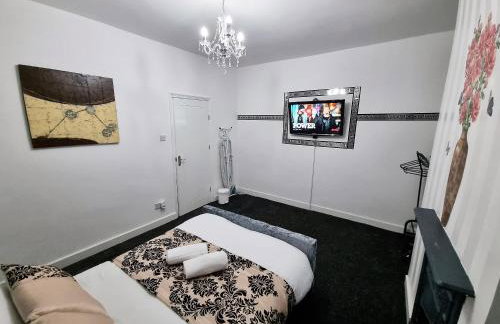 *11BR* Setup for your most amazing relaxed stay + Free Parking + Free Fast WiFi * - Foto 16