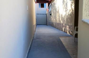 Casa Espaço Sara Piscina com total privacidade, área gourmet completa com churrasqueira fogão a lenha, a 5min do centro e do parque das águas - Foto 64