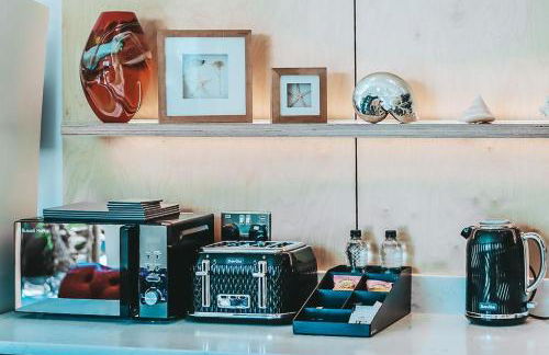 Coastal Courtyard with Hot Tub, Greatstone - Foto 14