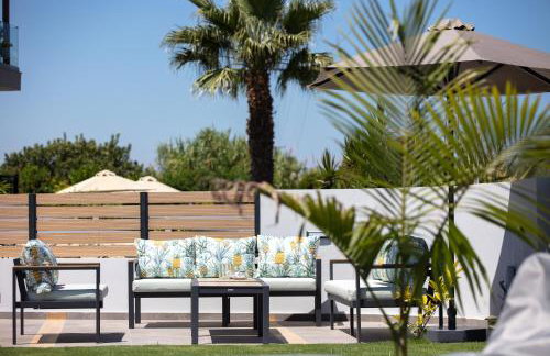 Sunnyside Villas, Just Steps to the Beach & Restaurants, By ThinkVilla - Photo 13