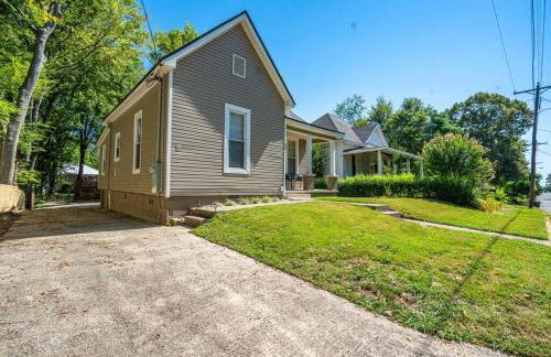 Vineyard Cottage-Pet Friendly & Walk to Oaklawn! - Foto 56