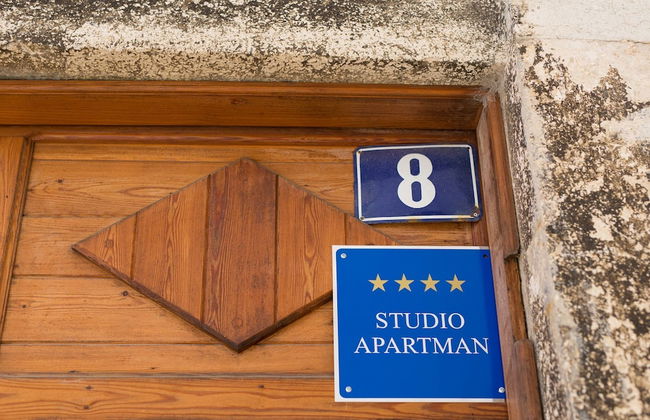 Chic and Charming Krk Downtown Apartments - Photo 35