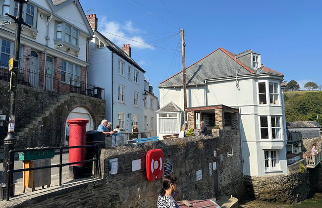 The Slipway Suite, Fowey Harbour & Parking 1 Min - Photo 12