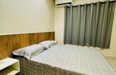 INCRIVEL FLAT 3 MINUTOS do CENTRO COM CHURRASQUEIRA E AR CONDICIONADO - Foto 8