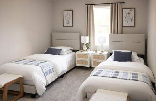 Refreshing Ranch Style Home - Photo 14