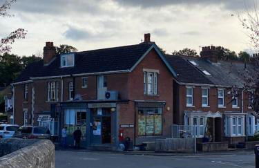 New studio apartment - minutes walk to Cathedral - Foto 27