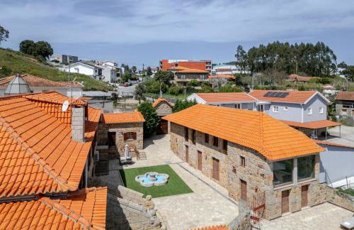 HostWise - Country Villa w/ Pool, Court & Views - Foto 13