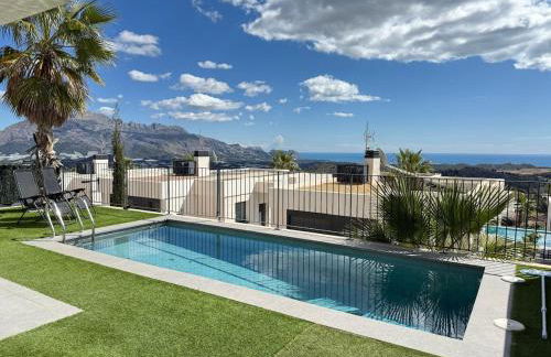 Preciosa villa con piscina privada y vistas al mar - Foto 50