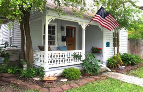 Comal Inn - Photo 29