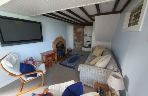 Cromla Cottage - Photo 2