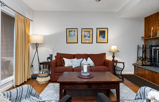 Condo at Wintergreen Walk to Slope Pool Access - Foto 8