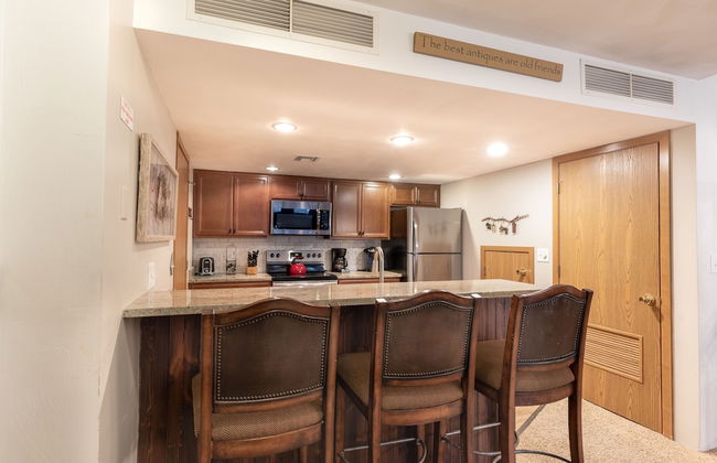 Seven Springs 2 BR Condo - Deck and Mountain Views by RedAwning - Foto 6