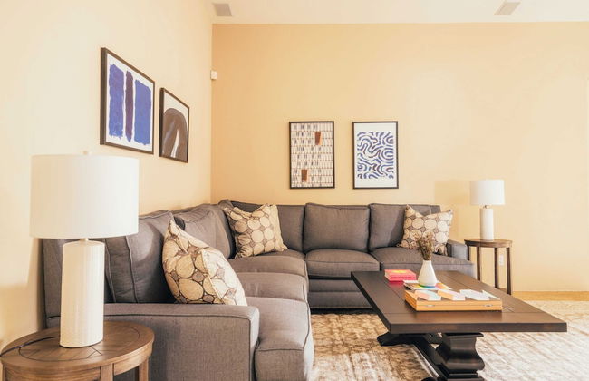 Firefly by Avantstay Spacious Backyard w/ Pool& Hot Tub! - Foto 9