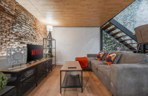 3min Walk Malasana - Trendy Cafes and Tapas Street - Photo 31