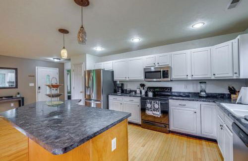 3BR Family Home w Yard 5 Mi to Wineries - Photo 17