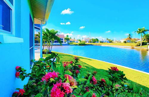 On The Water! Sleeps 12! 2 King Masters, Golf, Fishing, Bbq, Pool, Spa, Pvt Yard - Foto 13