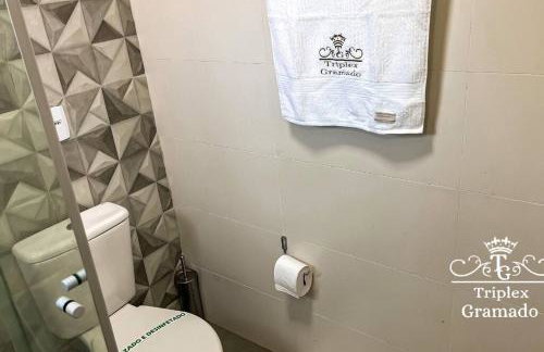 Casa Triplex com 03 Suítes, Cond no Centro Gramado - Foto 26