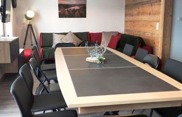 Gîte Papillon 6 à14 personnes - Jacuzzi - Foto 8