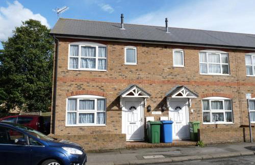 Friars Walk houses with 2 bedrooms, 2 bathrooms, fast Wi-Fi and private parking - Photo 2