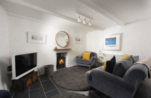 Piskey Cottage, Mousehole - Close to Harbourside - Free WiFi - Free Parking - Photo 17