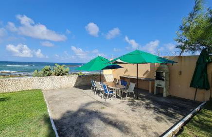 Paraíso PÉ NA AREIA no coração do Litoral Norte - FRENTE MAR - Loft projetado para que você tenha a melhor experiência em hospedagem - condomínio mais procurado da Estrada do Côco - Varanda com vista espetacular para o mar - lazer e TRANQUILIDADE - Foto 13