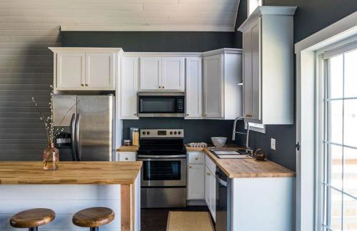 Barn of Three Oaks near Lake Michigan and Journeyman - Foto 7